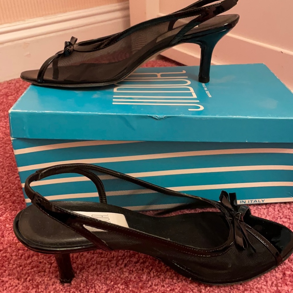 Jildor small black heals open toe and strap back